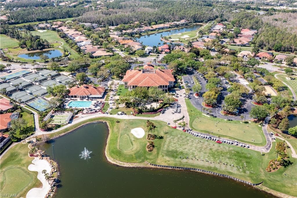 5908 Three Iron Dr 2202, Naples, FL 34110-29