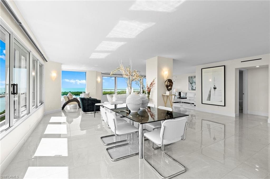 5555 Heron Point Dr 801, Naples, FL 34108-12