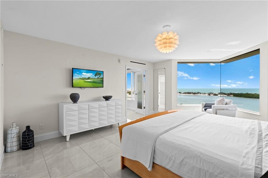 5555 Heron Point Dr 801, Naples, FL 34108-21