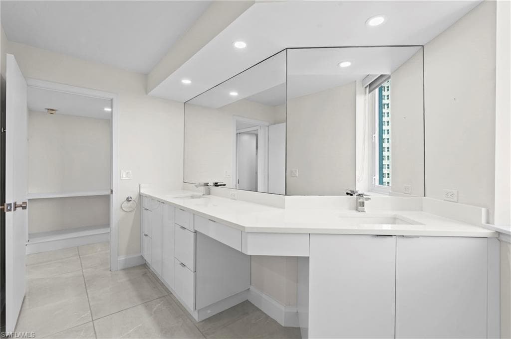 5555 Heron Point Dr 801, Naples, FL 34108-23
