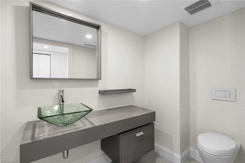 5555 Heron Point Dr 801, Naples, FL 34108-28