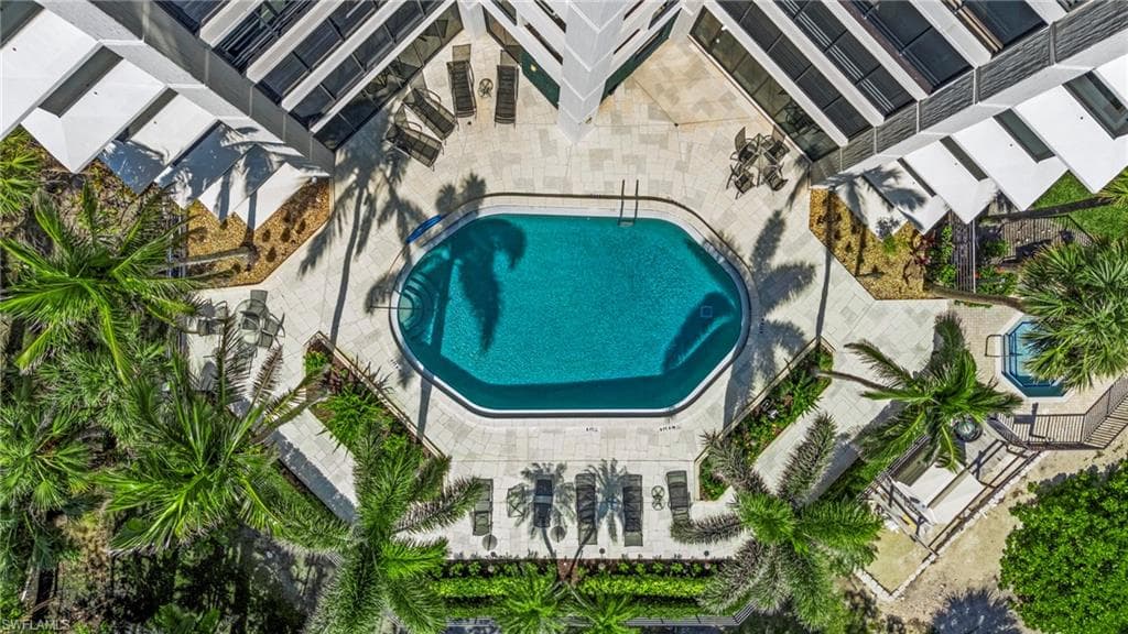 5555 Heron Point Dr 801, Naples, FL 34108-30
