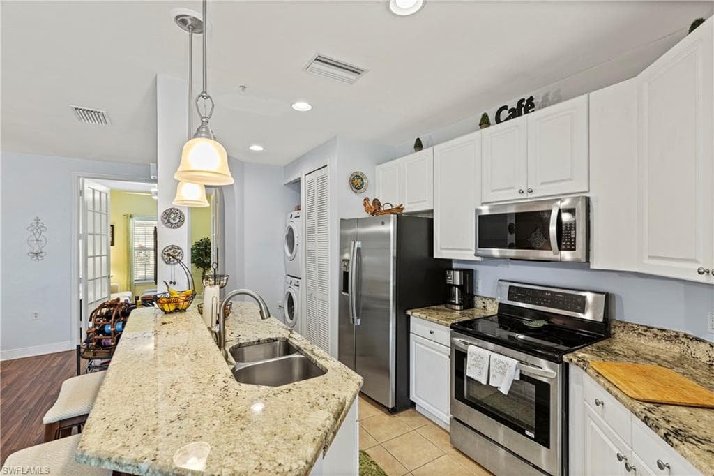 1330 Sweetwater Cv 102, Naples, FL 34110-11