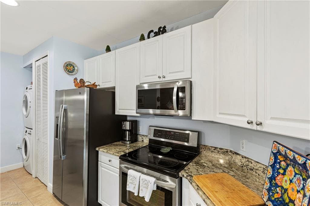 1330 Sweetwater Cv 102, Naples, FL 34110-12