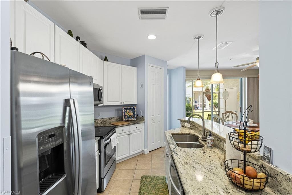 1330 Sweetwater Cv 102, Naples, FL 34110-13