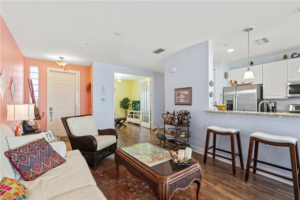 1330 Sweetwater Cv 102, Naples, FL 34110-3