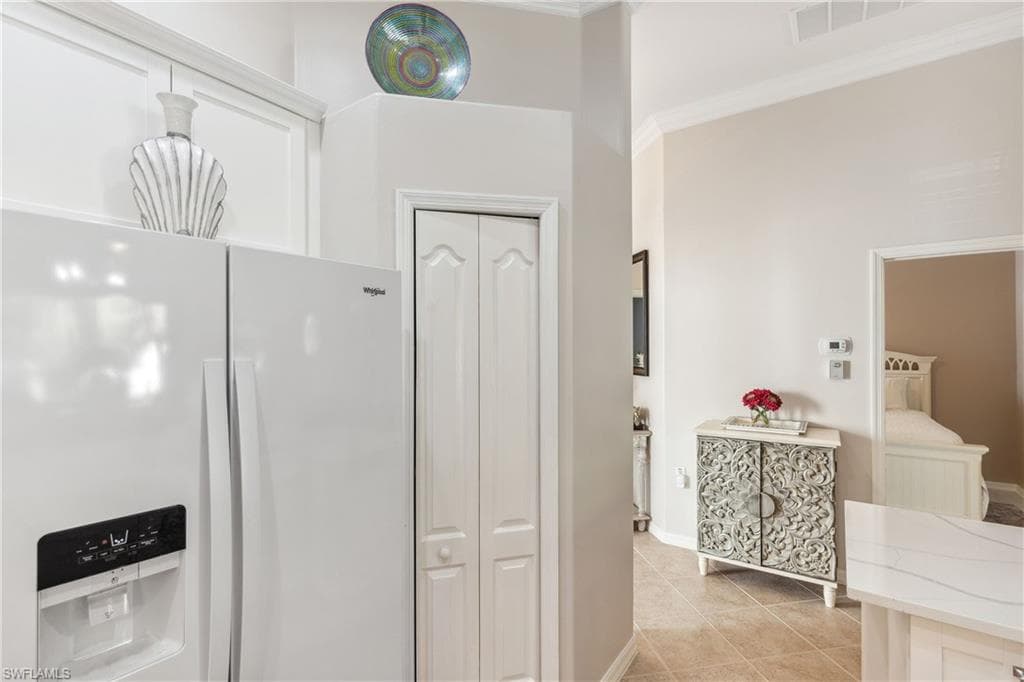 1118 Sweetwater Ln 1305, Naples, FL 34110-31