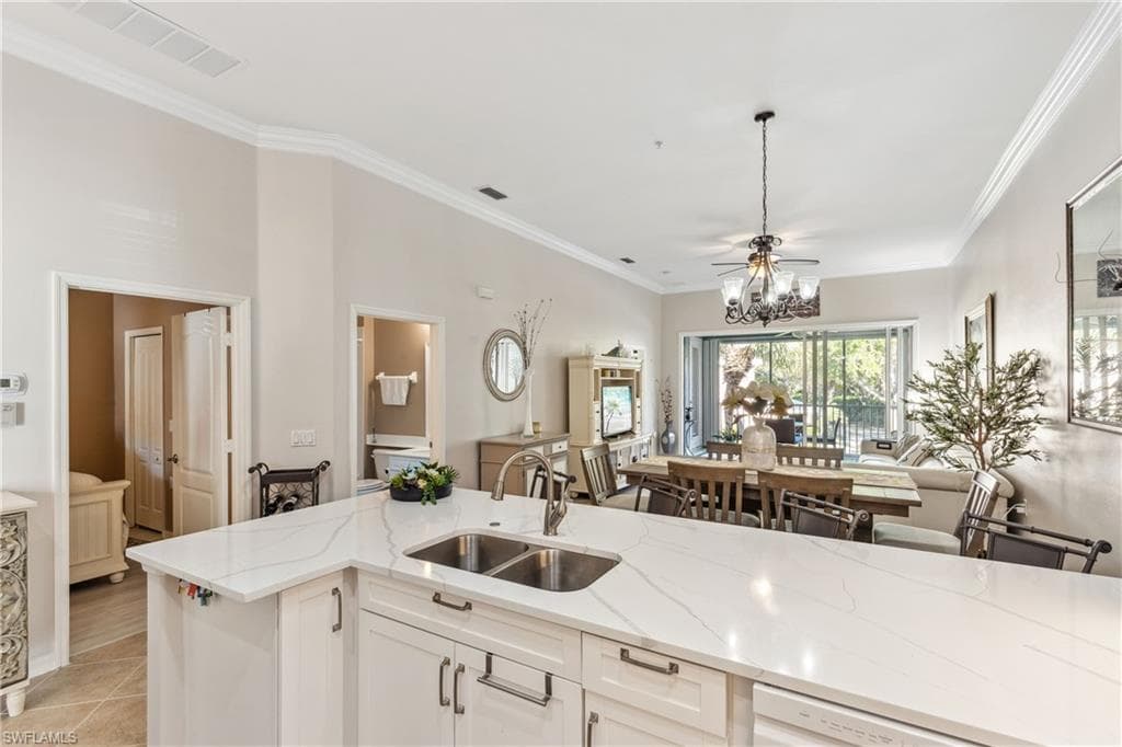 1118 Sweetwater Ln 1305, Naples, FL 34110-3