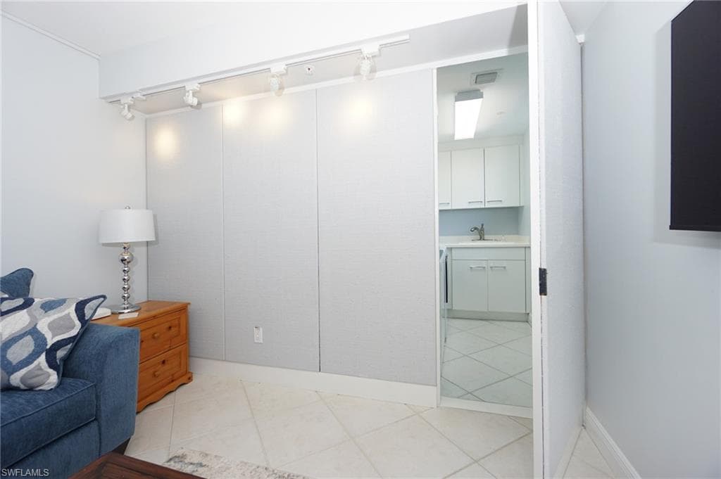 7225 Pelican Bay Blvd 502, Naples, FL 34108-14
