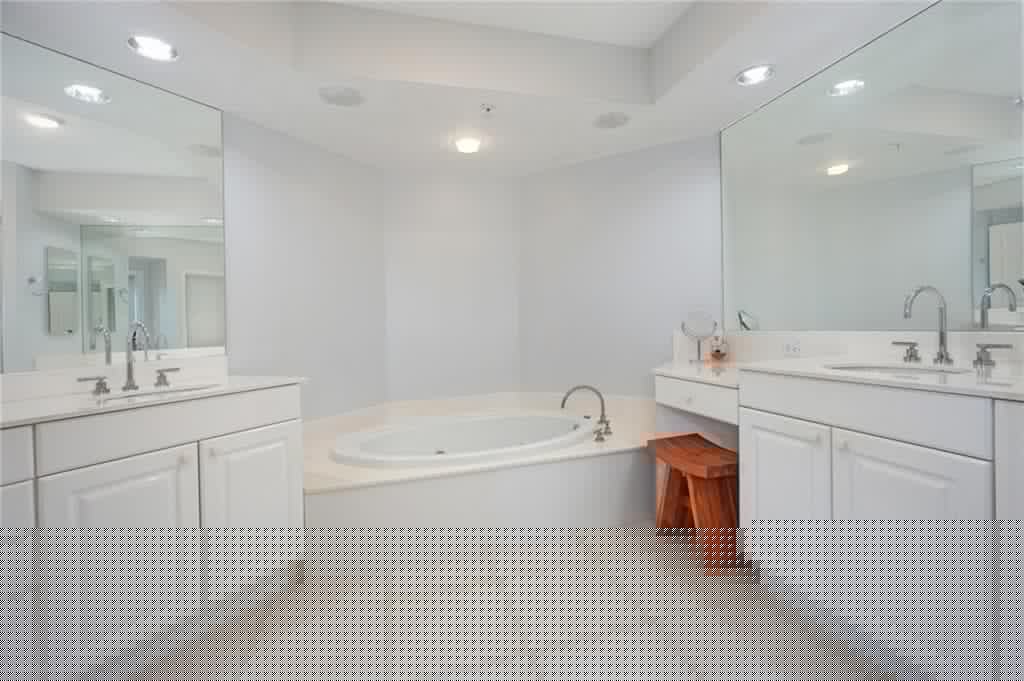 7225 Pelican Bay Blvd 502, Naples, FL 34108-18