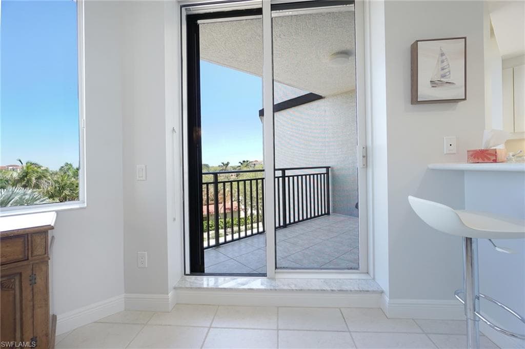 7225 Pelican Bay Blvd 502, Naples, FL 34108-22