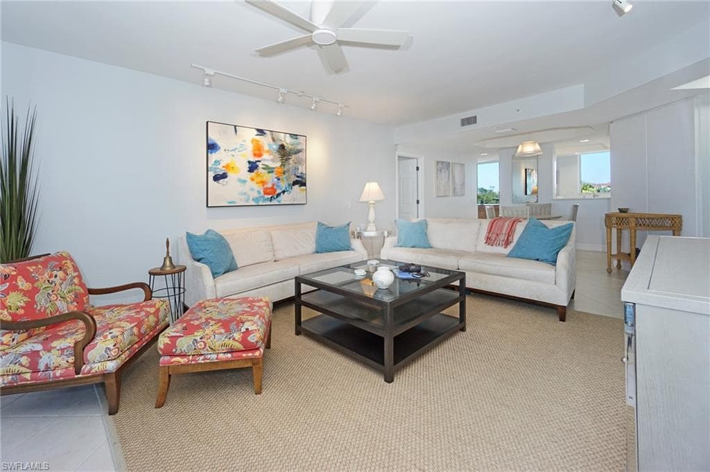 7225 Pelican Bay Blvd 502, Naples, FL 34108-5