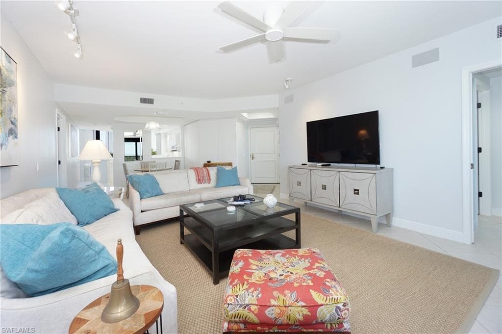 7225 Pelican Bay Blvd 502, Naples, FL 34108-6