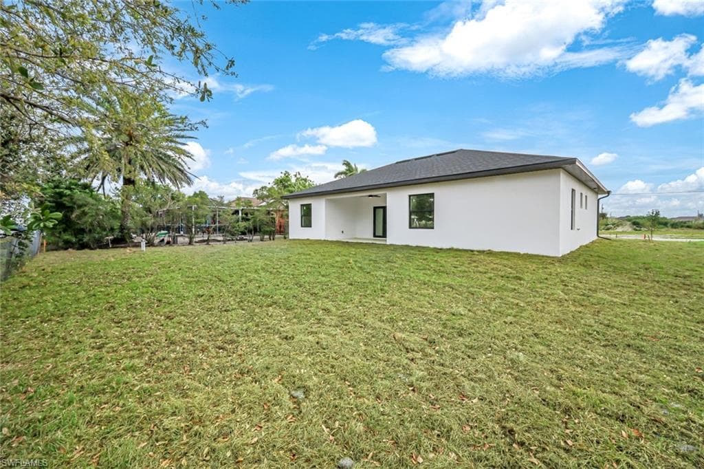 2212 5th Pl, Cape Coral, FL 33909-28