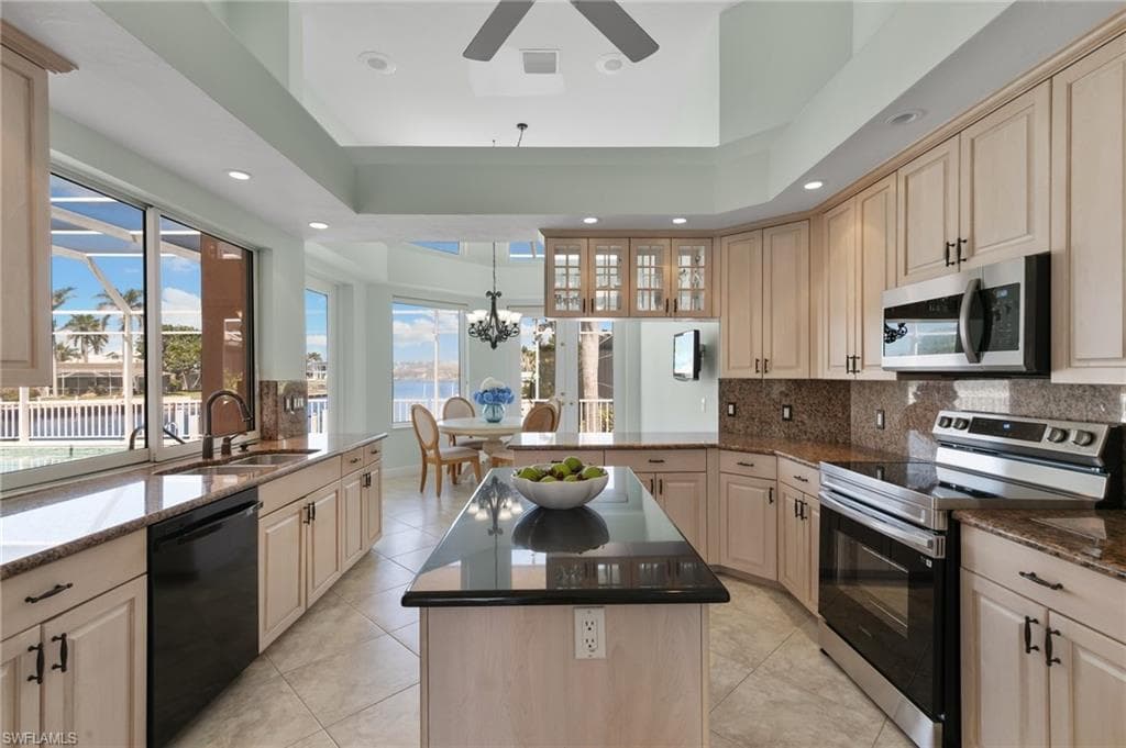 890 San Marco Rd, Marco Island, FL 34145-9