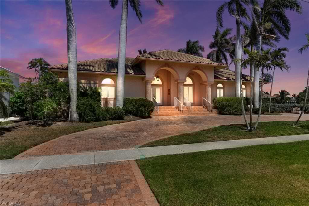 890 San Marco Rd, Marco Island, FL 34145-2