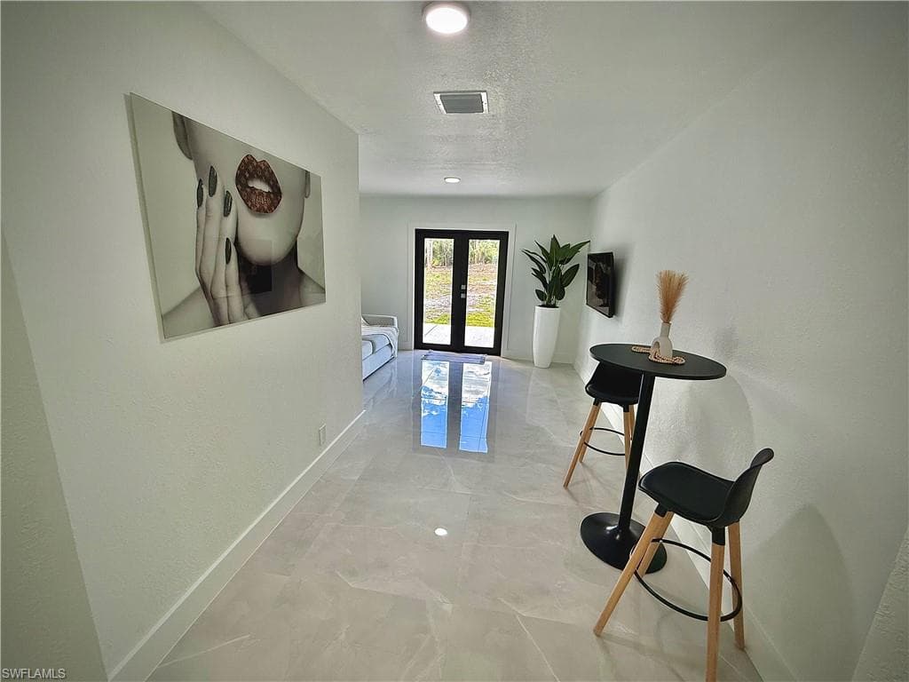 861 8th St SE, Naples, FL 34117-10