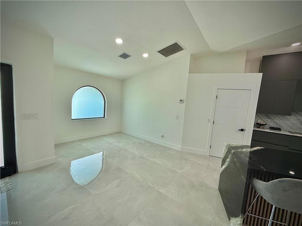 861 8th St SE, Naples, FL 34117-13