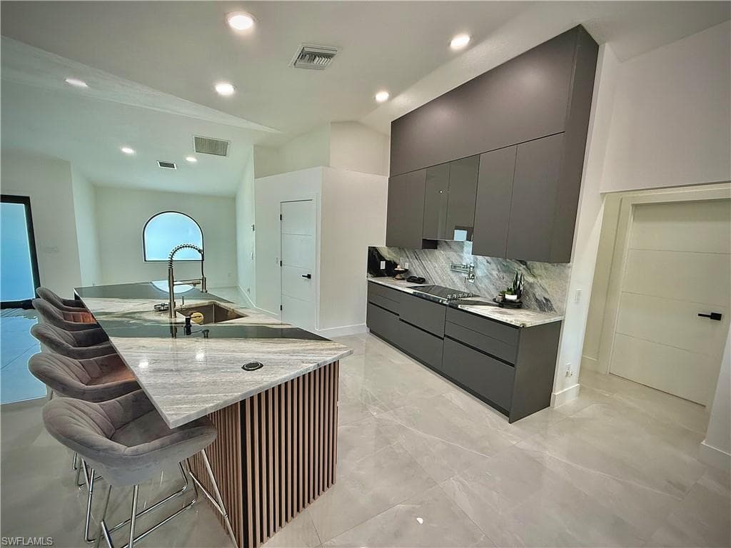 861 8th St SE, Naples, FL 34117-16
