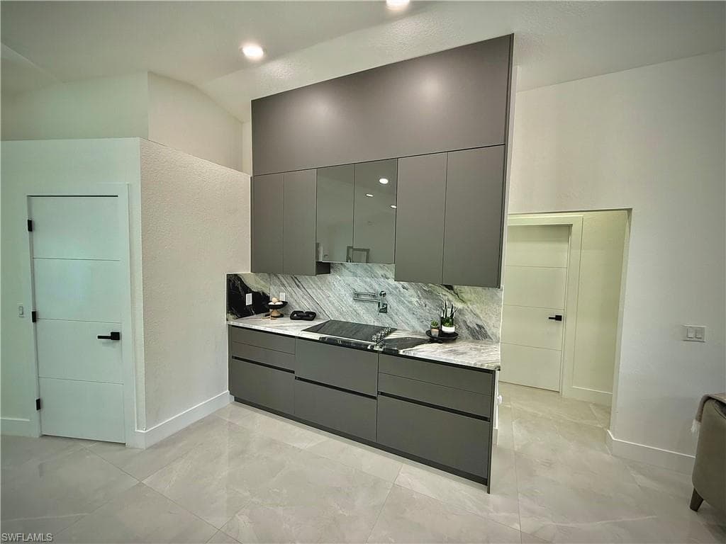 861 8th St SE, Naples, FL 34117-17