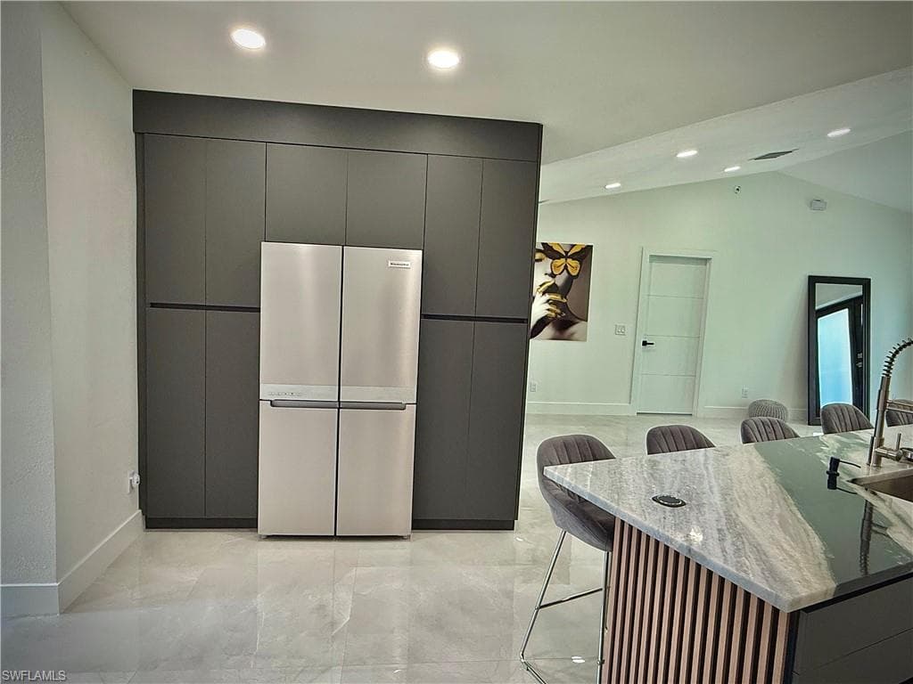 861 8th St SE, Naples, FL 34117-19