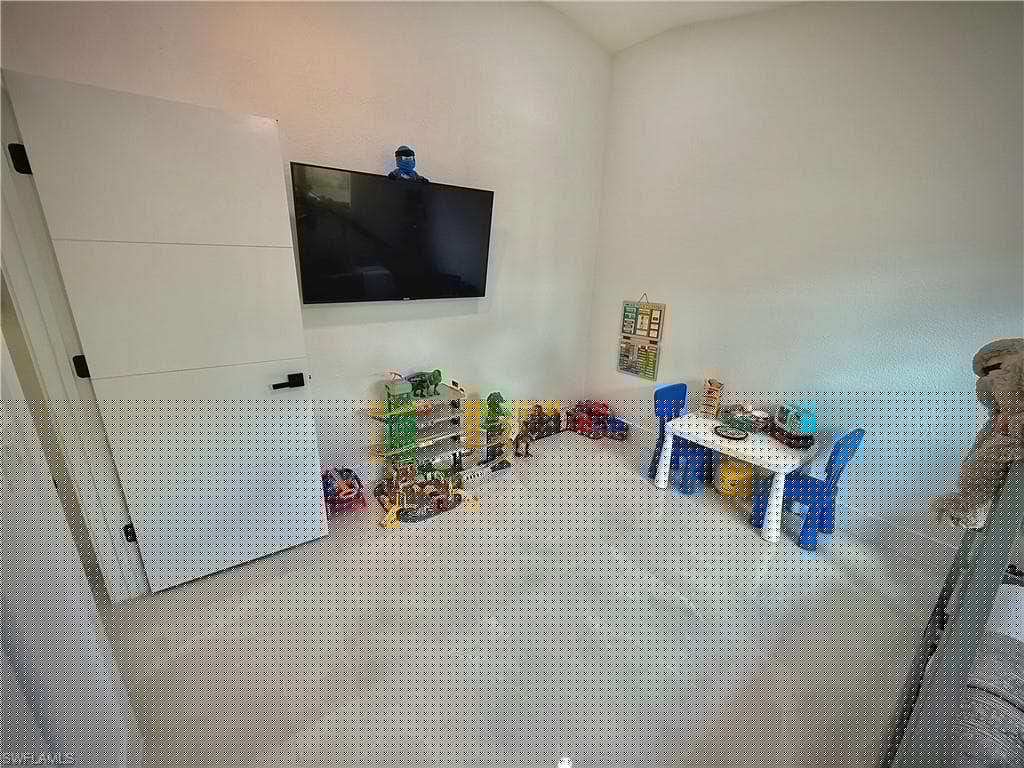 861 8th St SE, Naples, FL 34117-45