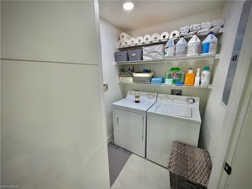 861 8th St SE, Naples, FL 34117-46