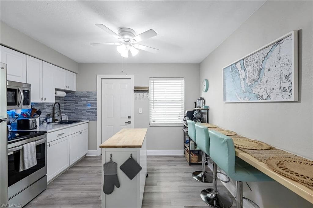 202 Cape Coral Pkwy W, Cape Coral, FL 33914-20