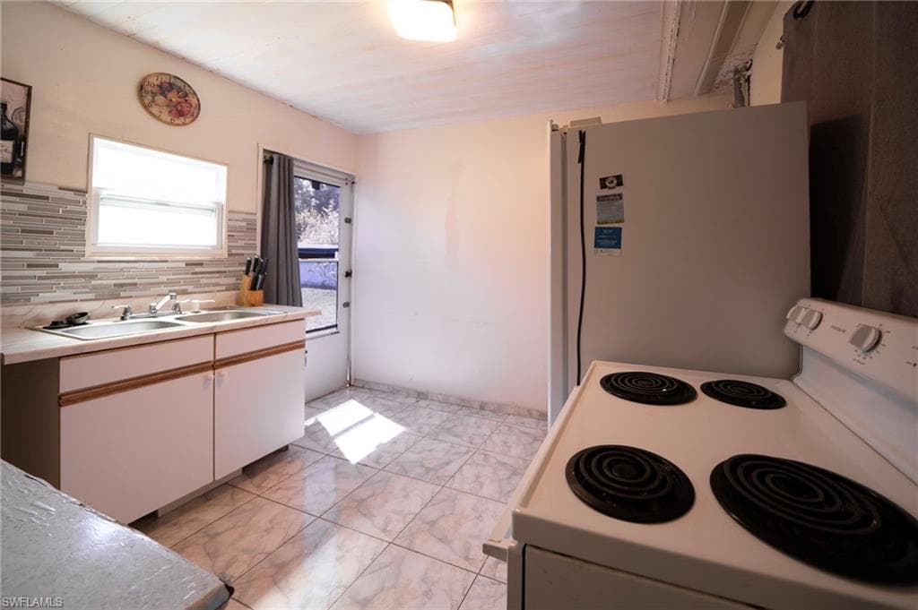 1862 Moreno Ave, Fort Myers, FL 33901-21