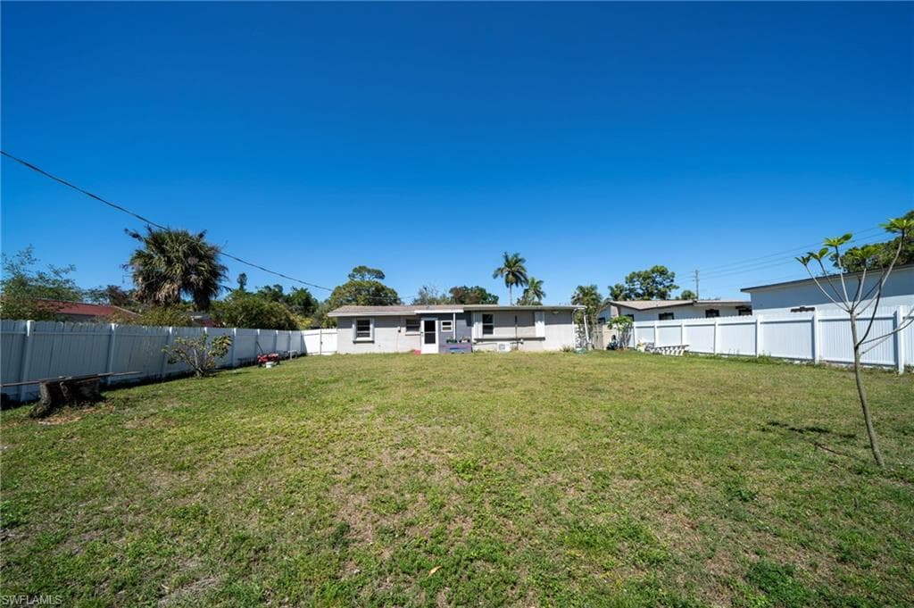 1862 Moreno Ave, Fort Myers, FL 33901-27