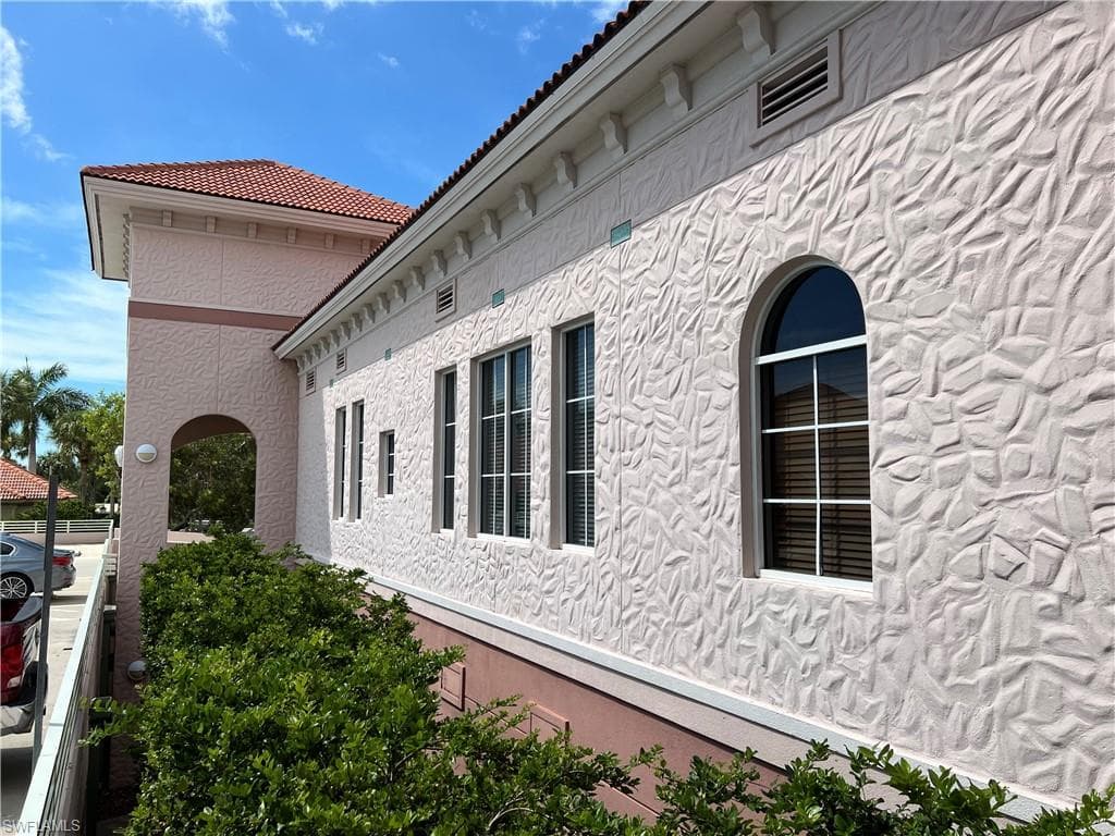 9010 Strada Stell Ct 208, Naples, FL 34109-22