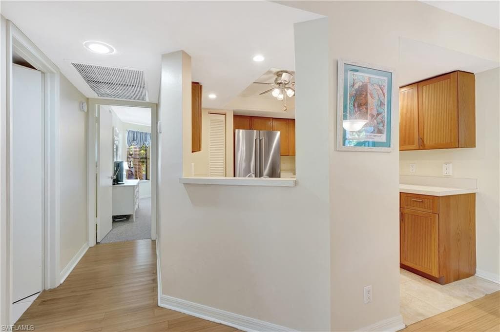 616 Wiggins Bay Dr 616, Naples, FL 34110-15