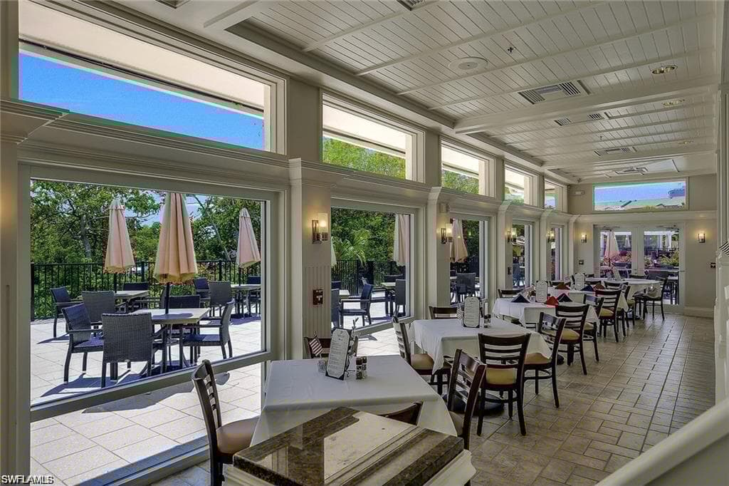 616 Wiggins Bay Dr 616, Naples, FL 34110-43