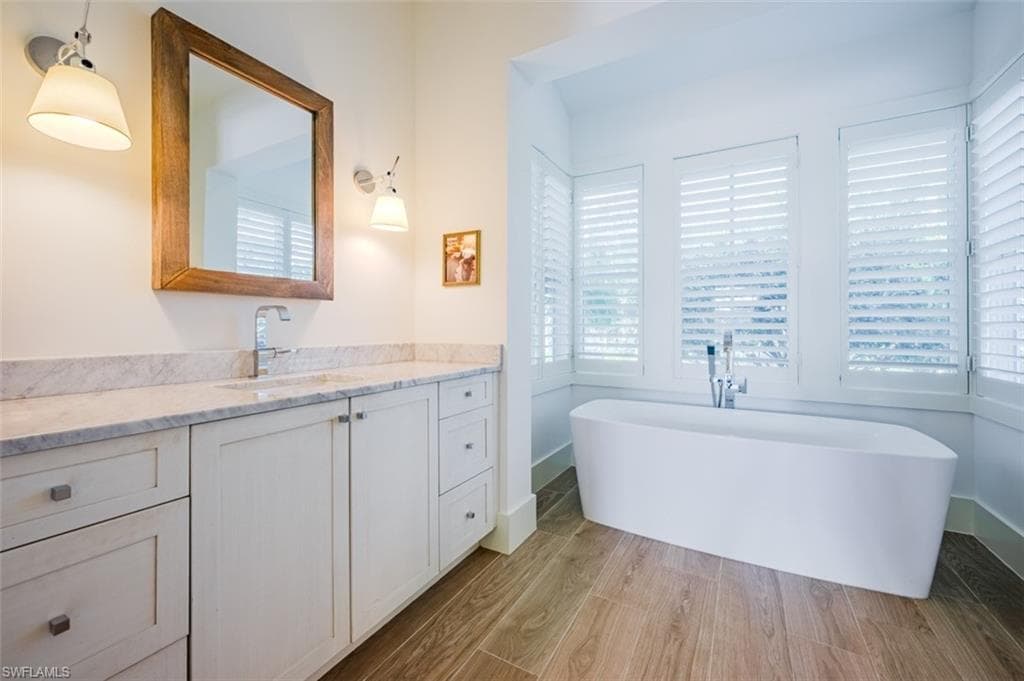 1880 Sandpiper St, Naples, FL 34102-22