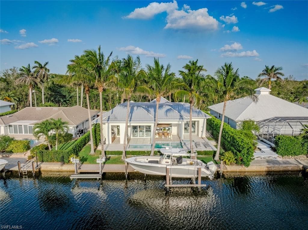 1880 Sandpiper St, Naples, FL 34102-39