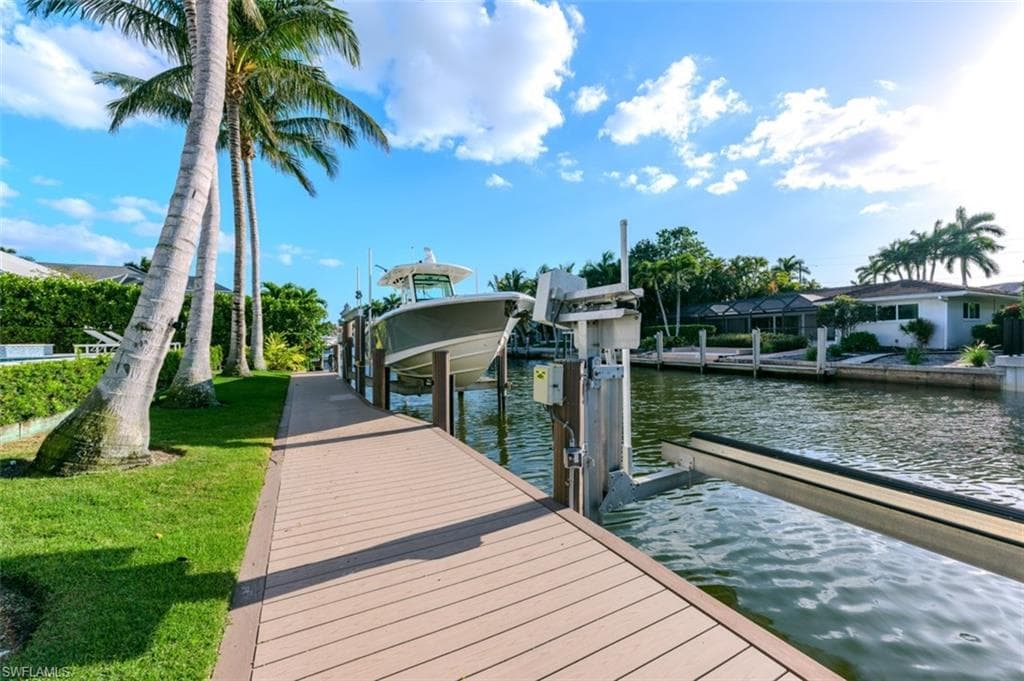 1880 Sandpiper St, Naples, FL 34102-43