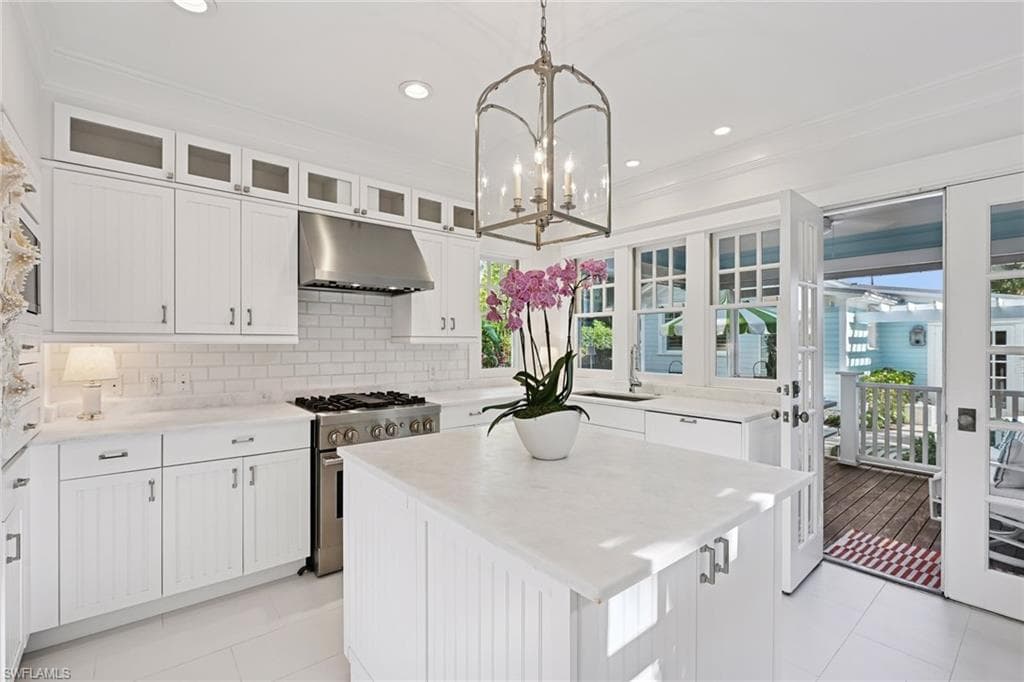 356 11th Ave S, Naples, FL 34102-22