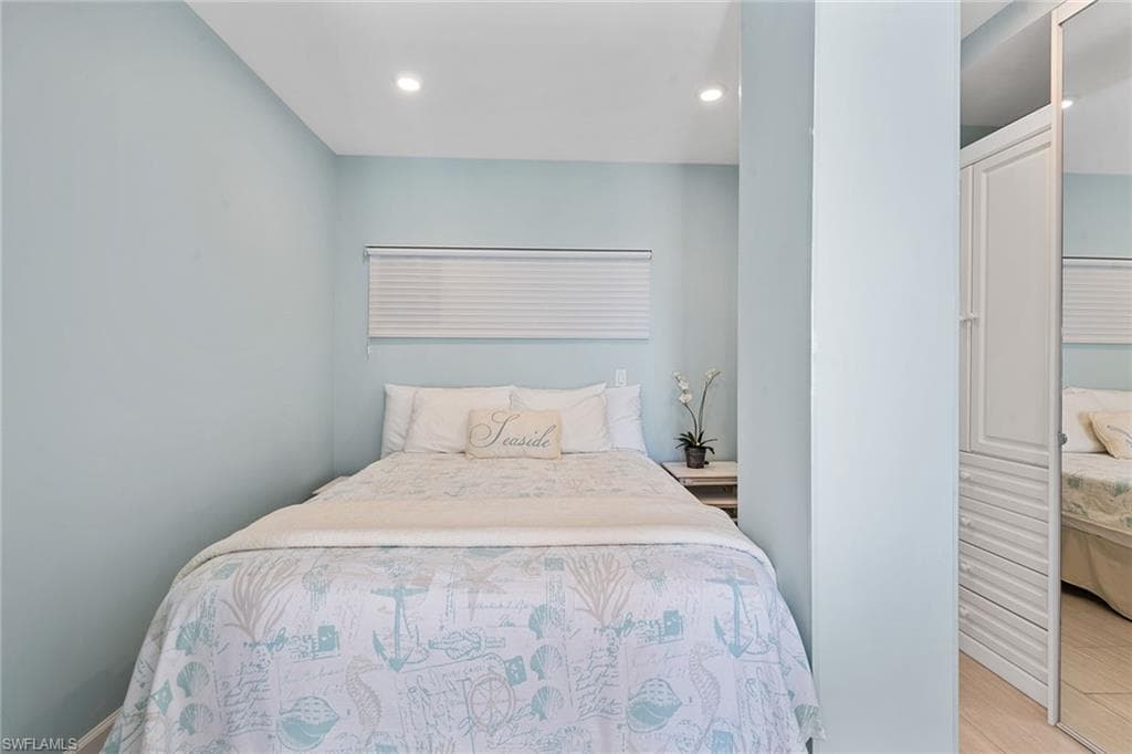 220 Seaview Ct 216, Marco Island, FL 34145-12