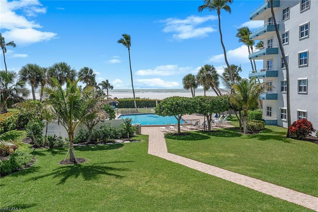 220 Seaview Ct 216, Marco Island, FL 34145-19