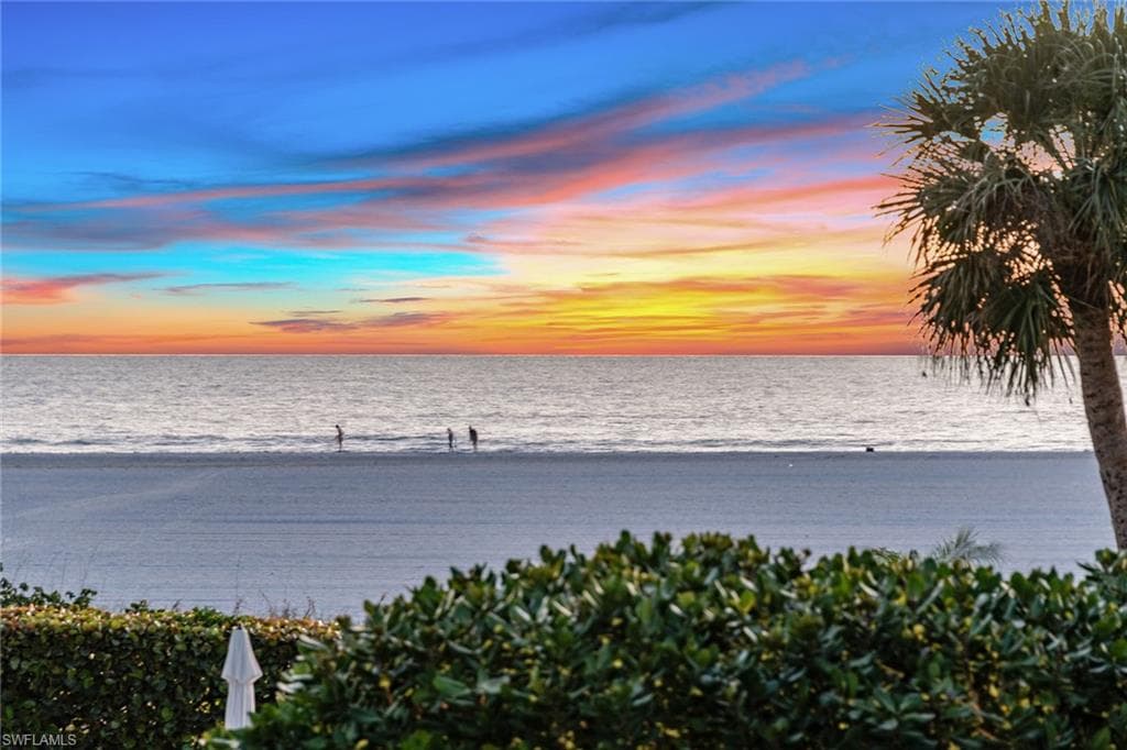 220 Seaview Ct 216, Marco Island, FL 34145-22