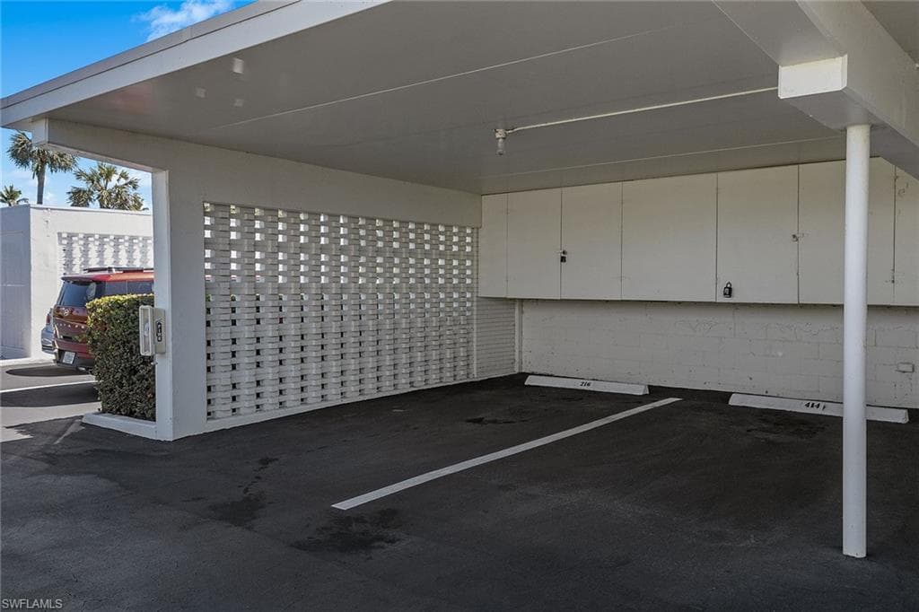 220 Seaview Ct 216, Marco Island, FL 34145-28