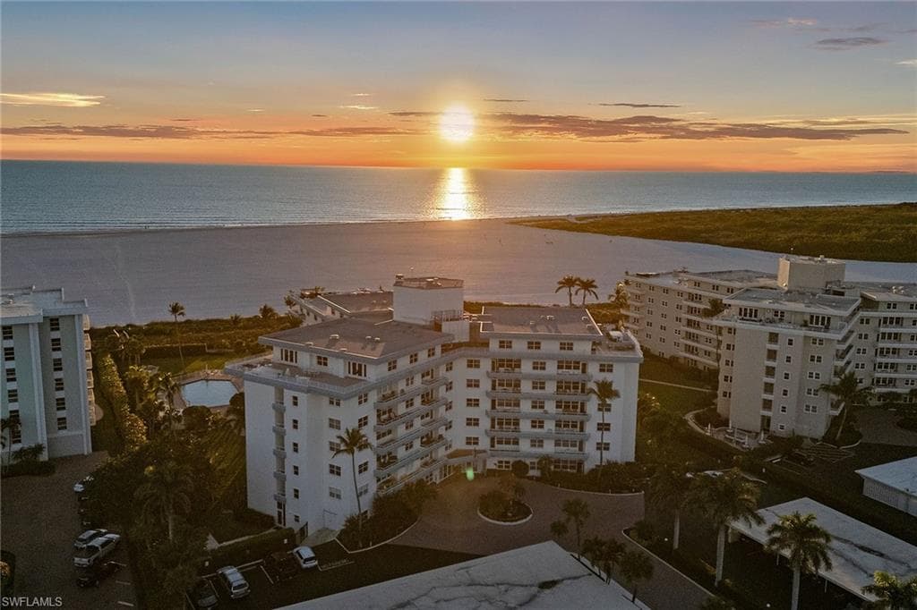 220 Seaview Ct 216, Marco Island, FL 34145-32
