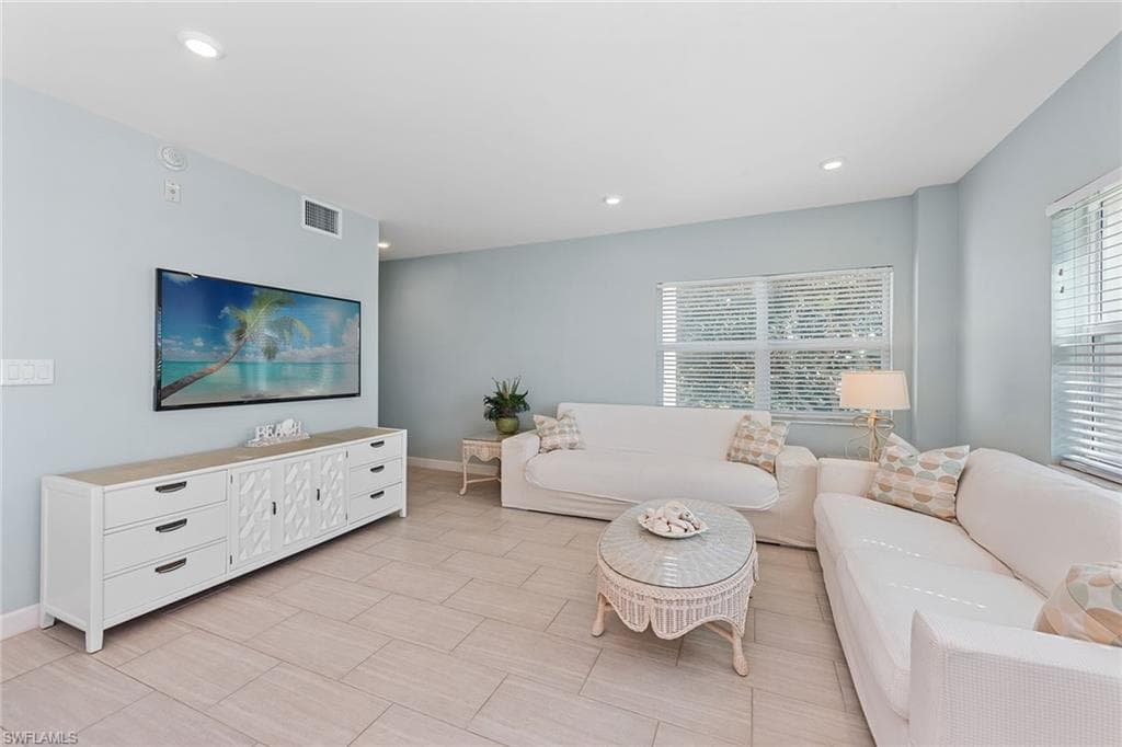 220 Seaview Ct 216, Marco Island, FL 34145-7