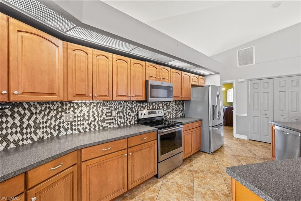 2312 31st St, Cape Coral, FL 33993-11