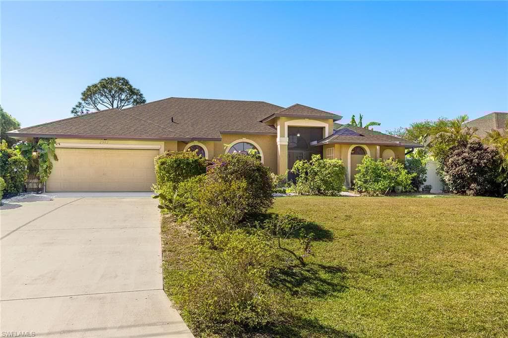 2312 31st St, Cape Coral, FL 33993-3