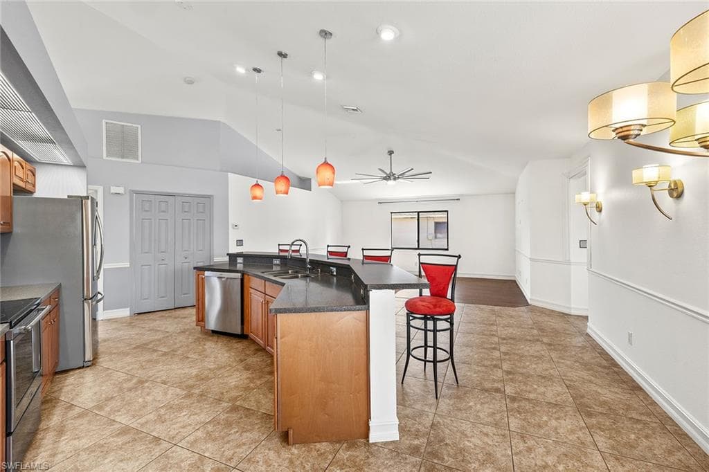 2312 31st St, Cape Coral, FL 33993-7