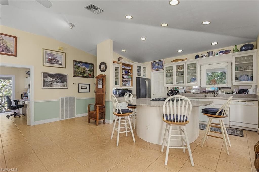2779 Becca Ave, Naples, FL 34112-4