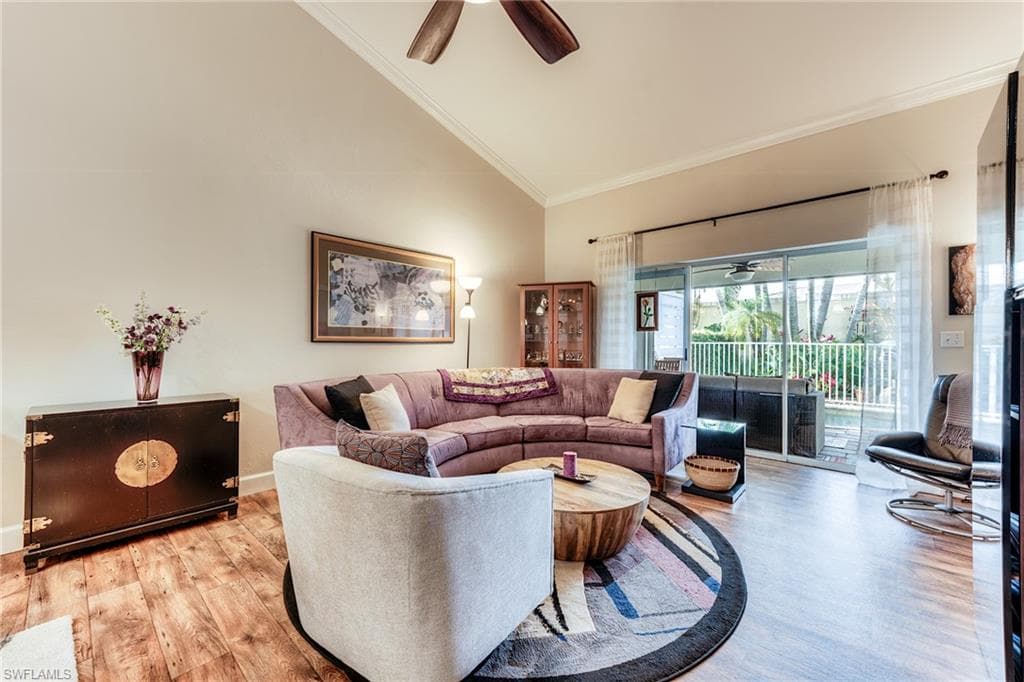 6113 Thresher Dr 202, Naples, FL 34112-8