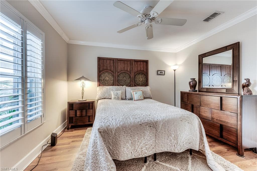 6113 Thresher Dr 202, Naples, FL 34112-18