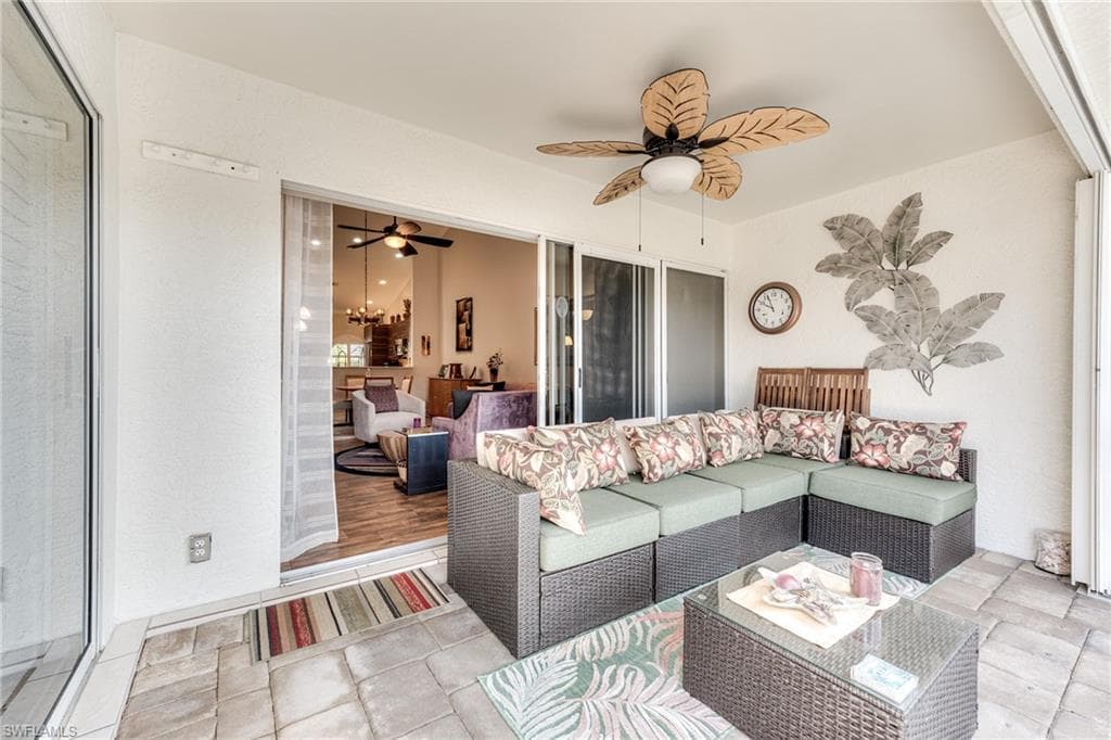 6113 Thresher Dr 202, Naples, FL 34112-22